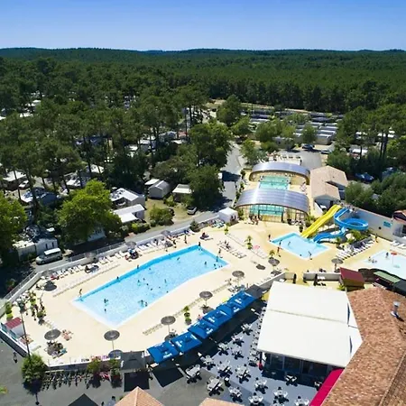 Campsite Un Toit Sur Le Bassin Les Embruns *