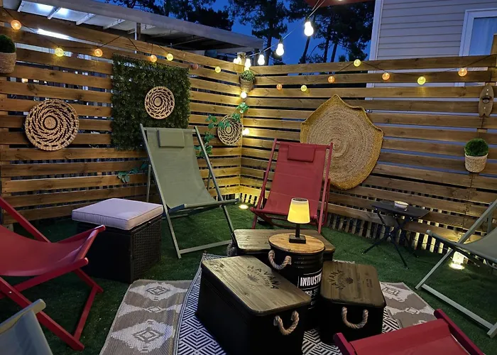 Un Toit Sur Le Bassin Les Embruns Campingplatz Lège-Cap-Ferret